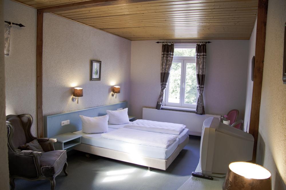 Gasthof Schloss Hubertus Erfurt Bagian luar foto