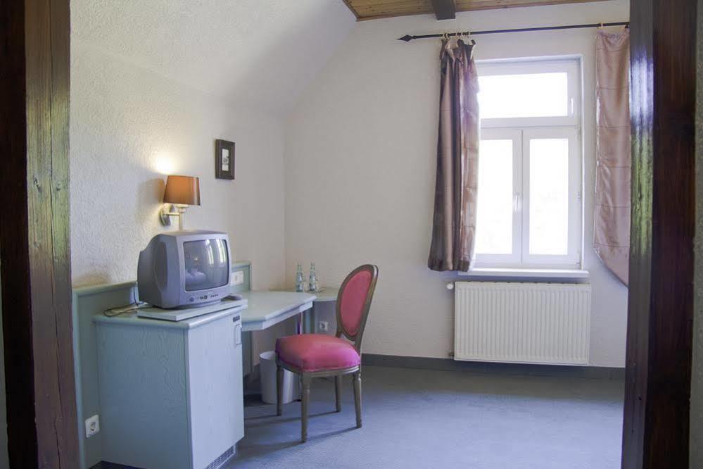 Gasthof Schloss Hubertus Erfurt Bagian luar foto